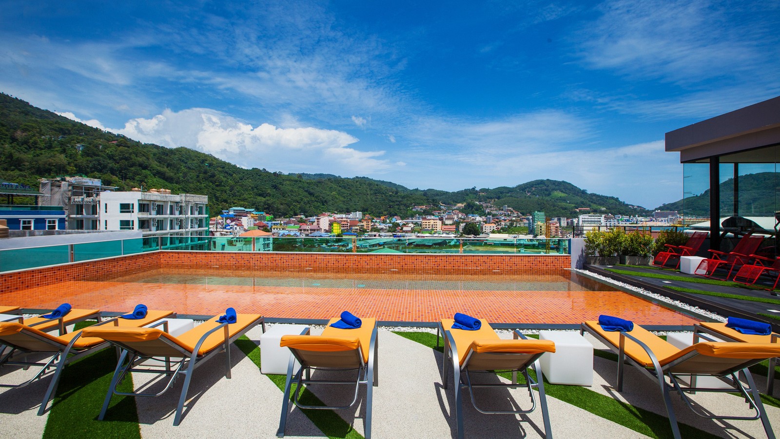 The Crib Hotel Patong